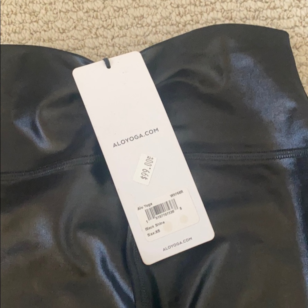 NWT Alo Yoga 7/8 Black Shine Shiny Leggings SOLD OUT - Picture 5 of 5